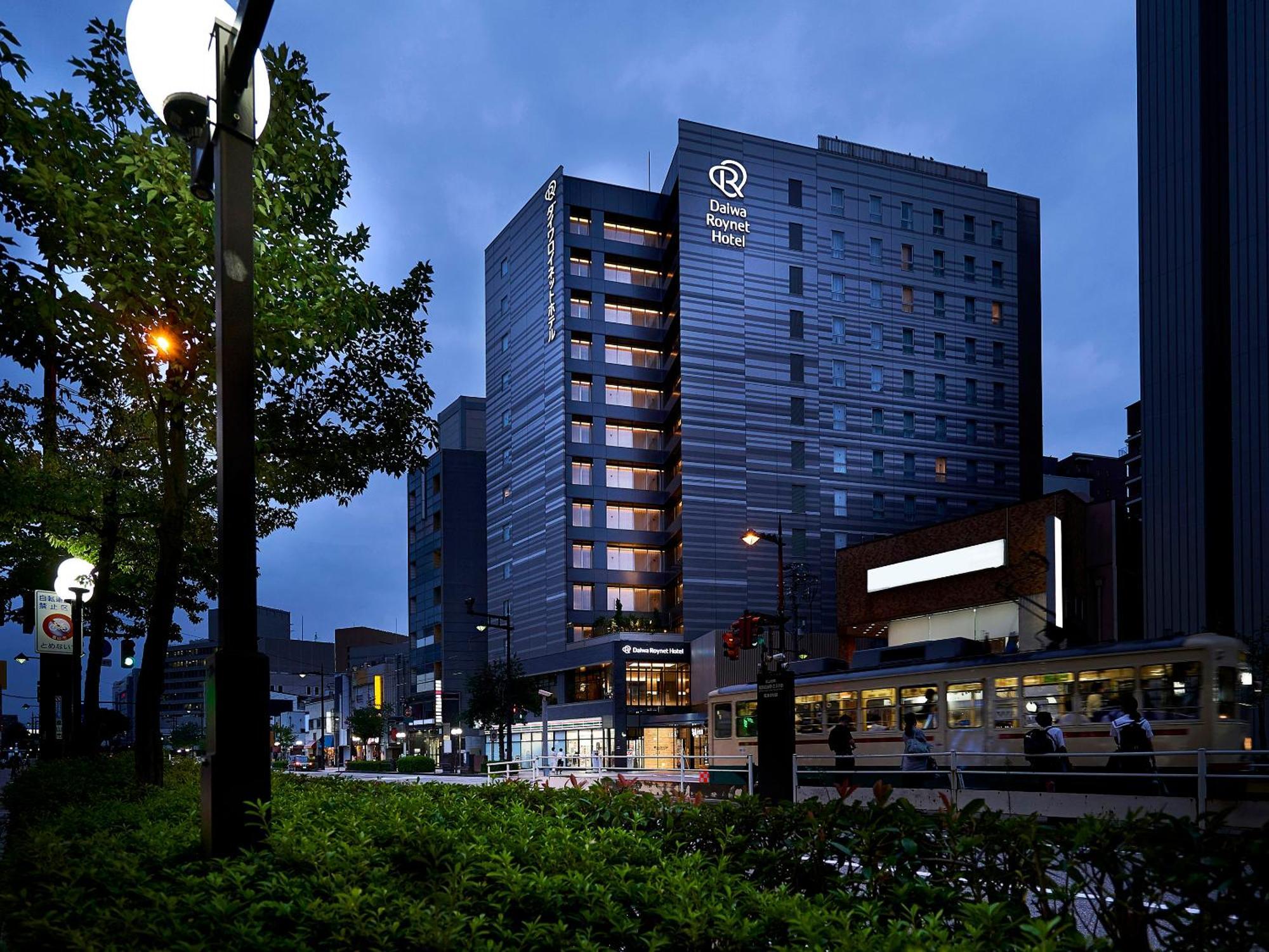 Daiwa Roynet Hotel Toyama-Ekimae Esterno foto